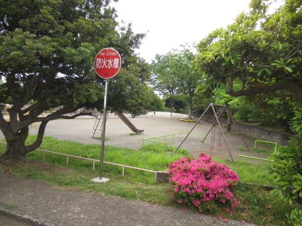 たまﾌﾟﾗｰｻﾞ団地5街区8号棟(301)の物件外観写真